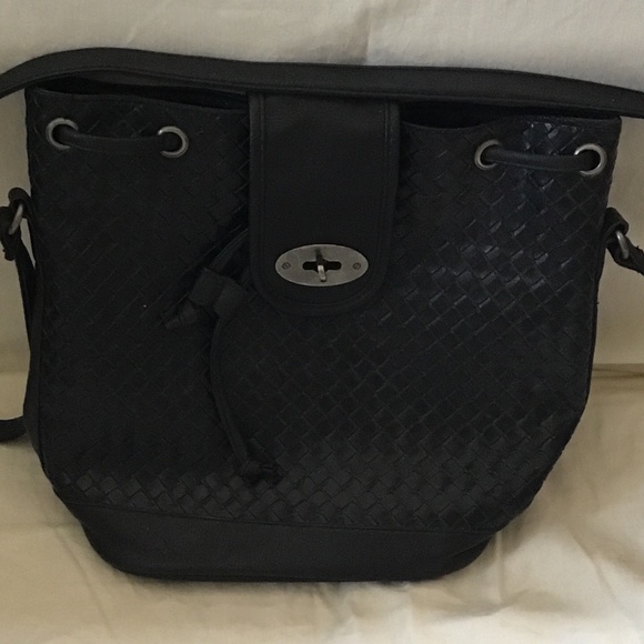 TopTen Crossbody Woven Drawstring Bucket Bag - New - Picture 2 of 10